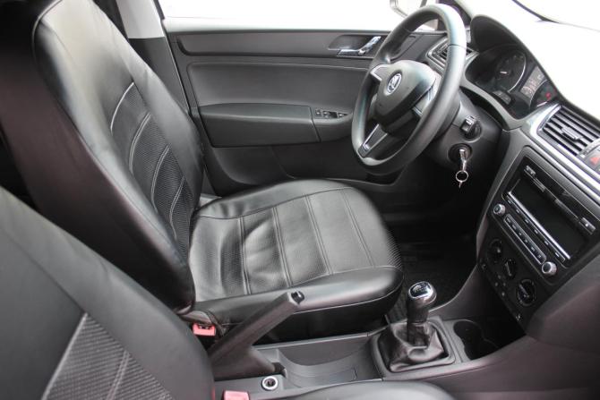 Skoda Rapid I с пробегом 2014 года, цена 947 000 рублей, 142834 км, лифтбек, Автокод Объявления