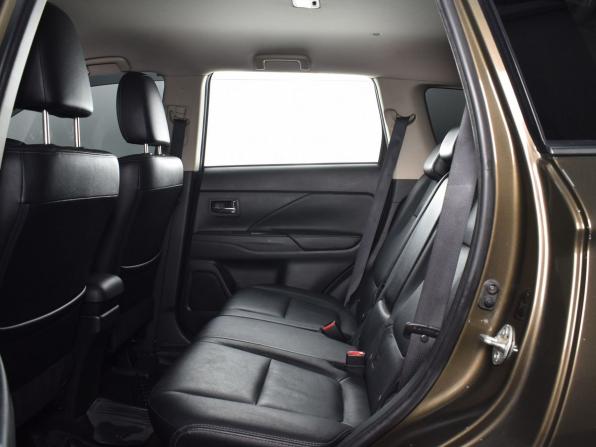Mitsubishi Outlander III Рестайлинг 2 с пробегом 2018 года, цена 2 599 995 рублей, 178929 км, внедорожник, Автокод Объявления