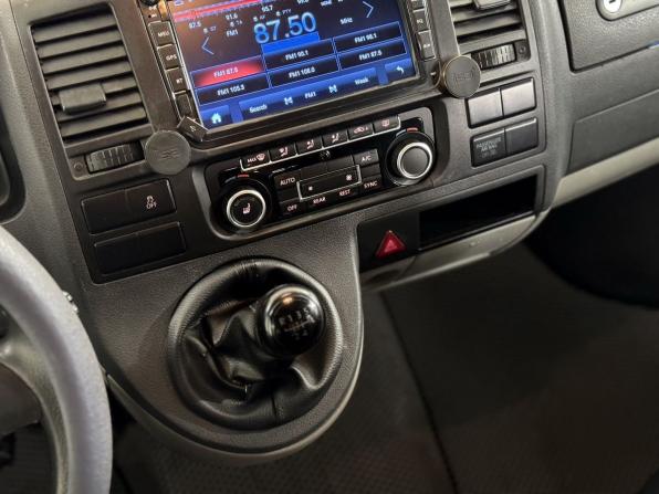 Volkswagen Caravelle T5 Рестайлинг с пробегом 2013 года, цена 1 590 000 рублей, 381391 км, минивэн, Автокод Объявления