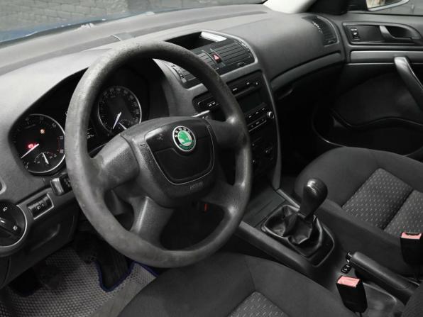 Skoda Octavia II (A5) Рестайлинг с пробегом 2012 года, цена 880 000 рублей, 200679 км, лифтбек, Автокод Объявления