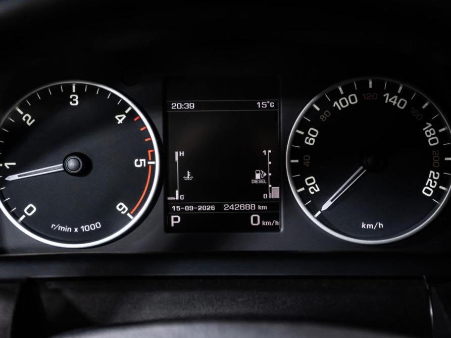 Land Rover Discovery IV Рестайлинг Москва  - изображение 10