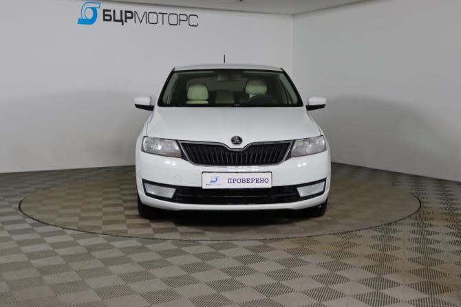 Skoda Rapid I с пробегом 2016 года, цена 899 990 рублей, 211546 км, лифтбек, Автокод Объявления