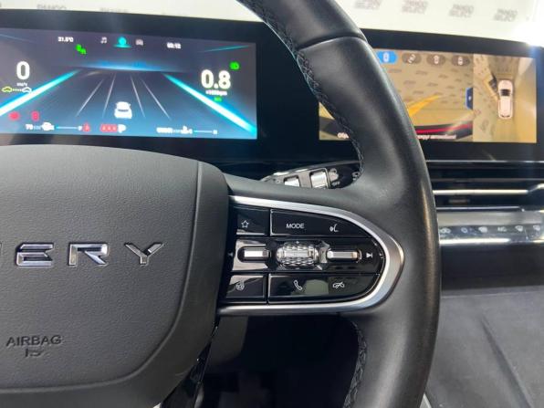 Omoda C5 I с пробегом 2022 года, цена 1 690 000 рублей, 61340 км, внедорожник, Автокод Объявления