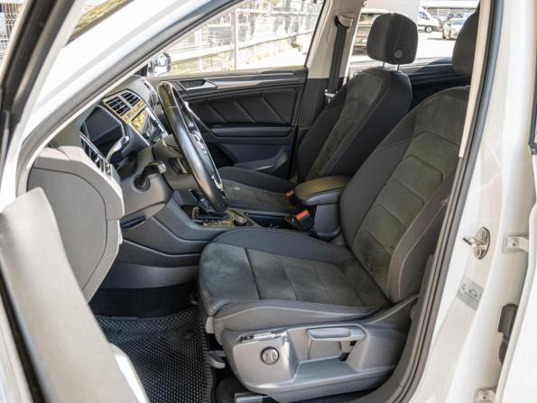 Volkswagen Tiguan II с пробегом 2019 года, цена 2 800 000 рублей, 123516 км, внедорожник, Автокод Объявления