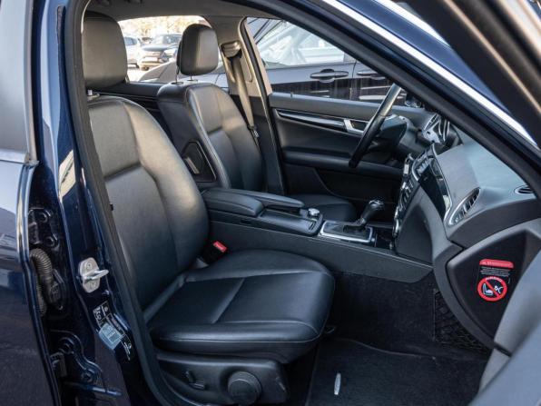 Mercedes-Benz C-Класс III (W204) Рестайлинг с пробегом 2013 года, цена 1 300 000 рублей, 237130 км, седан, Автокод Объявления