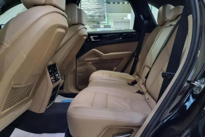 Porsche Cayenne III с пробегом 2018 года, цена 5 100 000 рублей, 143802 км, внедорожник, Автокод Объявления