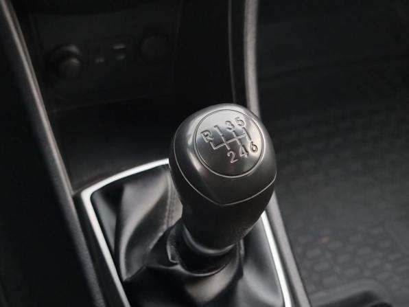 Hyundai Solaris I Рестайлинг с пробегом 2015 года, цена 830 000 рублей, 217570 км, седан, Автокод Объявления