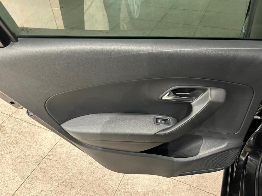 Volkswagen Polo V Санкт-Петербург  - изображение 13