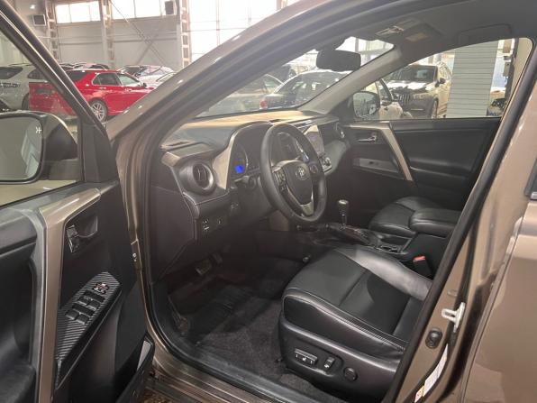 Toyota RAV4 IV (XA40) с пробегом 2014 года, цена 2 044 000 рублей, 220551 км, внедорожник, Автокод Объявления