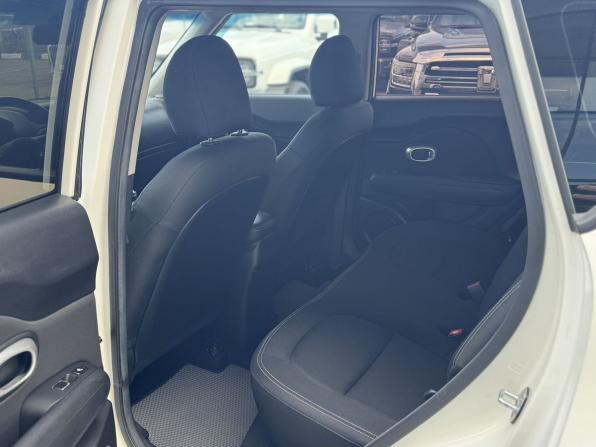 Kia Soul II Рестайлинг с пробегом 2018 года, цена 1 415 000 рублей, 86983 км, хэтчбек, Автокод Объявления