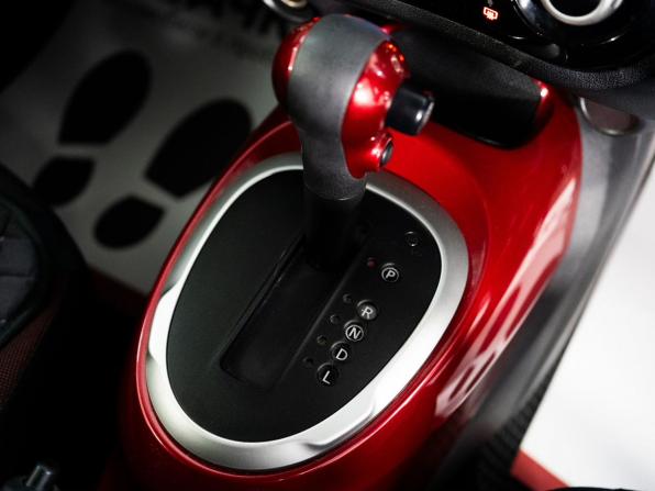 Nissan Juke I Рестайлинг с пробегом 2017 года, цена 1 275 000 рублей, 123498 км, внедорожник, Автокод Объявления