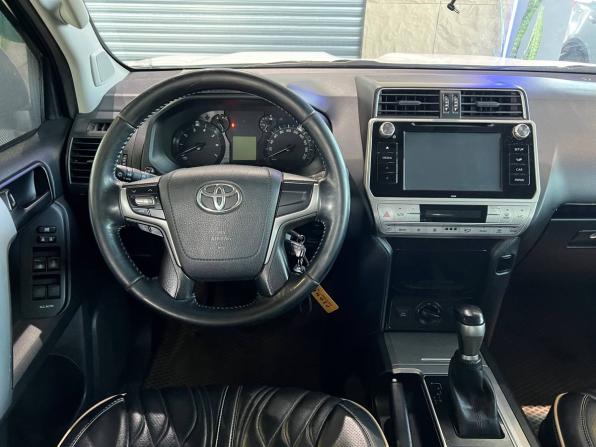 Toyota Land Cruiser Prado 150 Series Рестайлинг 2 с пробегом 2017 года, цена 4 050 000 рублей, 214000 км, внедорожник, Автокод Объявления