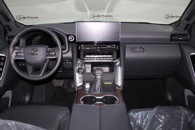 Toyota Land Cruiser 300 Series с пробегом 2025 года, цена 16 700 000 рублей, 10 км, внедорожник, Автокод Объявления