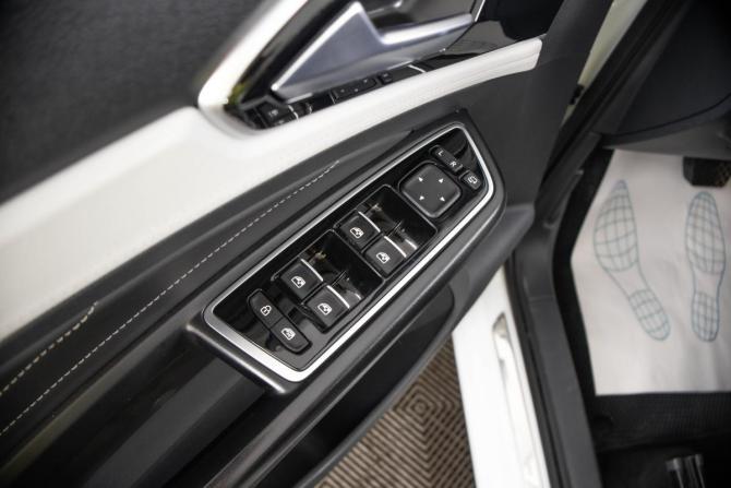 Jetta VS7 I с пробегом 2023 года, цена 2 499 000 рублей, 45000 км, внедорожник, Автокод Объявления