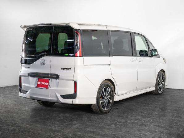 Honda Stepwgn V Рестайлинг с пробегом 2018 года, цена 2 290 000 рублей, 71529 км, минивэн, Автокод Объявления