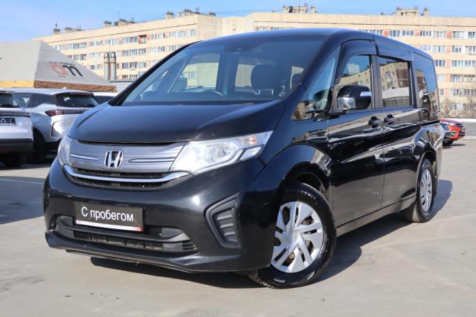 Honda Stepwgn V с пробегом 2017 года, цена 1 599 000 рублей, 235000 км, минивэн, Автокод Объявления