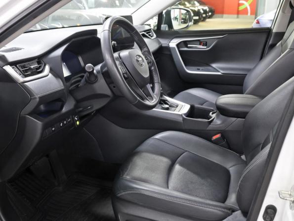 Toyota RAV4 V (XA50) с пробегом 2022 года, цена 3 698 000 рублей, 45664 км, внедорожник, Автокод Объявления
