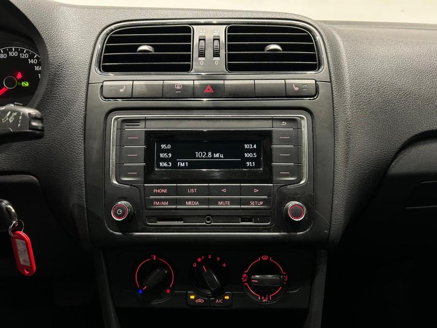 Volkswagen Polo V Рестайлинг Санкт-Петербург  - изображение 17