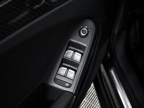 Audi A4 IV (B8) Рестайлинг с пробегом 2013 года, цена 1 147 900 рублей, 168594 км, седан, Автокод Объявления