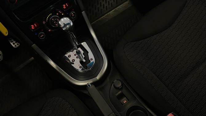 Peugeot 308 I Рестайлинг с пробегом 2012 года, цена 579 000 рублей, 165703 км, хэтчбек, Автокод Объявления