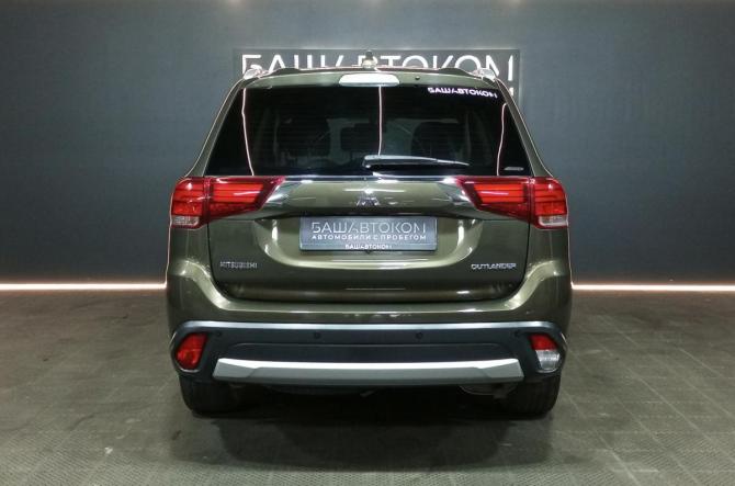 Mitsubishi Outlander III Рестайлинг 2 с пробегом 2018 года, цена 2 050 000 рублей, 119166 км, внедорожник, Автокод Объявления