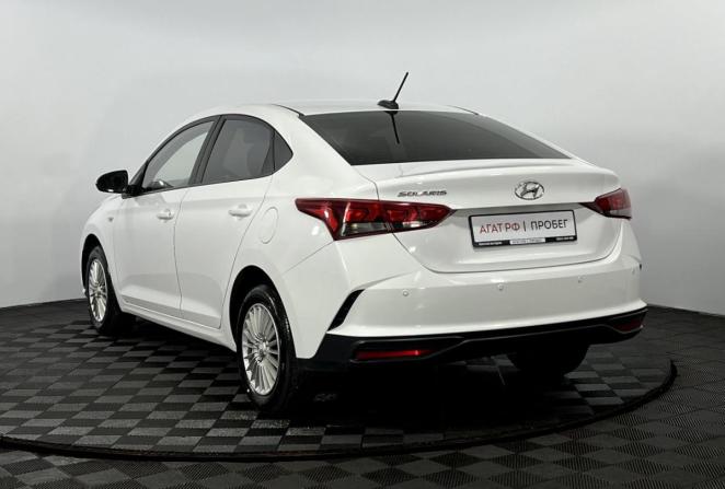 Hyundai Solaris II Рестайлинг с пробегом 2021 года, цена 1 550 000 рублей, 114665 км, седан, Автокод Объявления