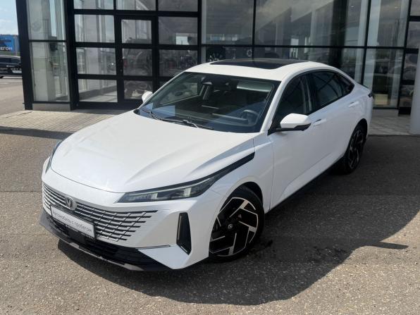 Changan Lamore с пробегом 2023 года, цена 1 825 000 рублей, 21575 км, седан, Автокод Объявления