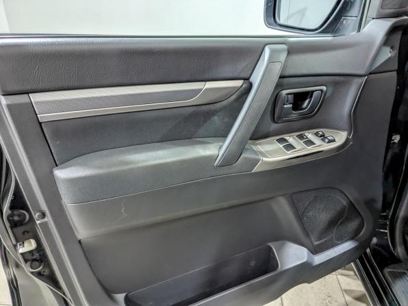 Mitsubishi Pajero IV Рестайлинг 1 с пробегом 2014 года, цена 1 990 000 рублей, 156148 км, внедорожник, Автокод Объявления