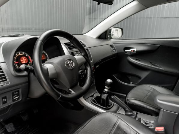 Toyota Corolla X (E140 E150) Рестайлинг с пробегом 2012 года, цена 850 000 рублей, 270777 км, седан, Автокод Объявления