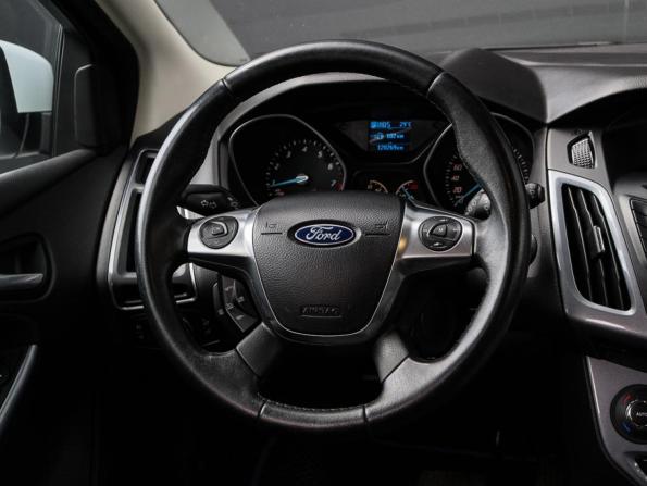 Ford Focus III с пробегом 2013 года, цена 900 000 рублей, 120268 км, хэтчбек, Автокод Объявления