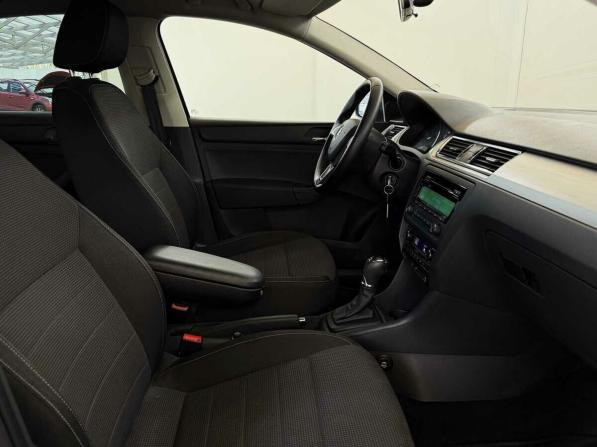 Skoda Rapid I с пробегом 2014 года, цена 1 080 000 рублей, 118903 км, лифтбек, Автокод Объявления