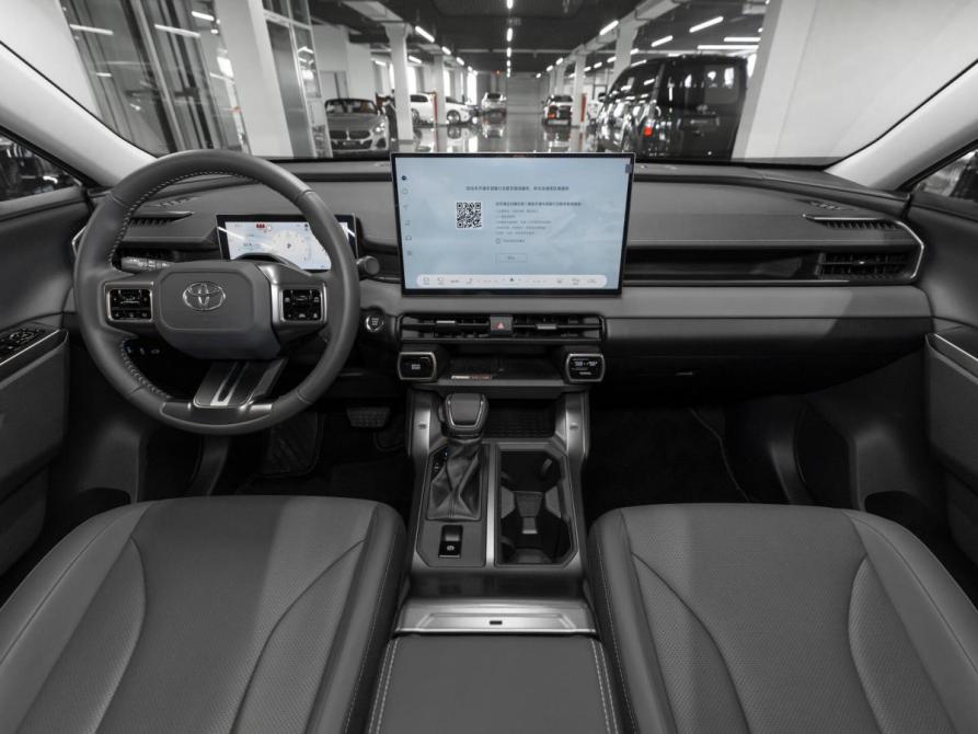 Toyota RAV4 VI (XA60) Москва  - изображение 8