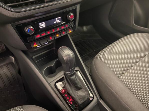 Volkswagen Polo VI с пробегом 2022 года, цена 1 465 000 рублей, 120113 км, лифтбек, Автокод Объявления