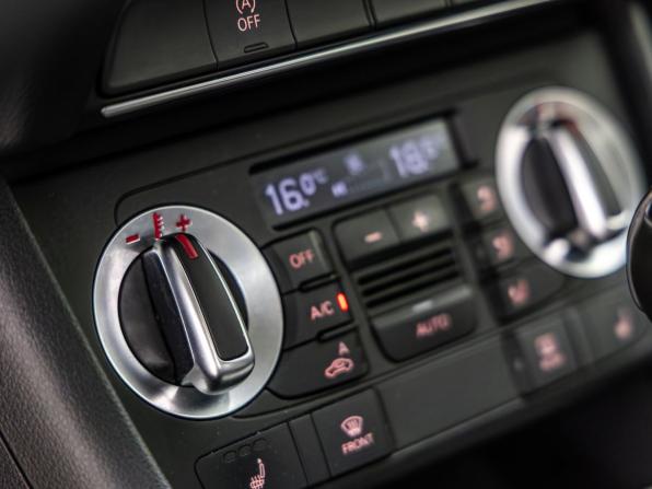 Audi Q3 I (8U) с пробегом 2013 года, цена 1 788 000 рублей, 93272 км, внедорожник, Автокод Объявления