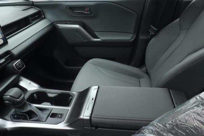 Toyota RAV4 VI (XA60) с пробегом 2025 года, цена 4 420 000 рублей, 10 км, внедорожник, Автокод Объявления