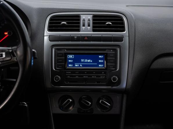 Volkswagen Polo V Рестайлинг с пробегом 2016 года, цена 800 000 рублей, 213096 км, седан, Автокод Объявления
