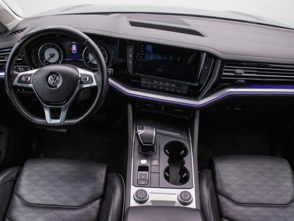 Volkswagen Touareg III с пробегом 2018 года, цена 4 728 000 рублей, 113335 км, внедорожник, Автокод Объявления