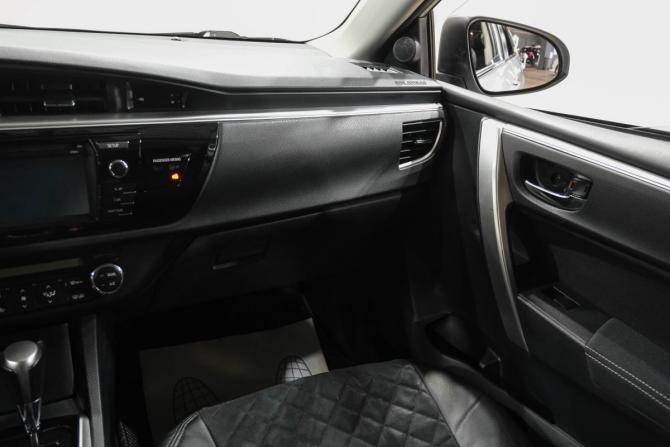 Toyota Corolla XI (E160 E170 E180) с пробегом 2013 года, цена 1 479 000 рублей, 157000 км, седан, Автокод Объявления