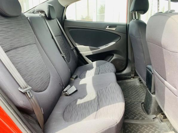 Hyundai Solaris I Рестайлинг с пробегом 2014 года, цена 920 000 рублей, 215000 км, седан, Автокод Объявления