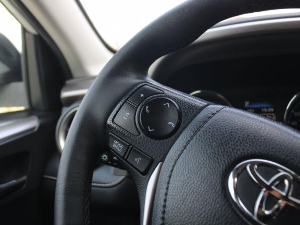 Toyota RAV4 IV (XA40) Рестайлинг с пробегом 2015 года, цена 2 099 000 рублей, 160495 км, внедорожник, Автокод Объявления