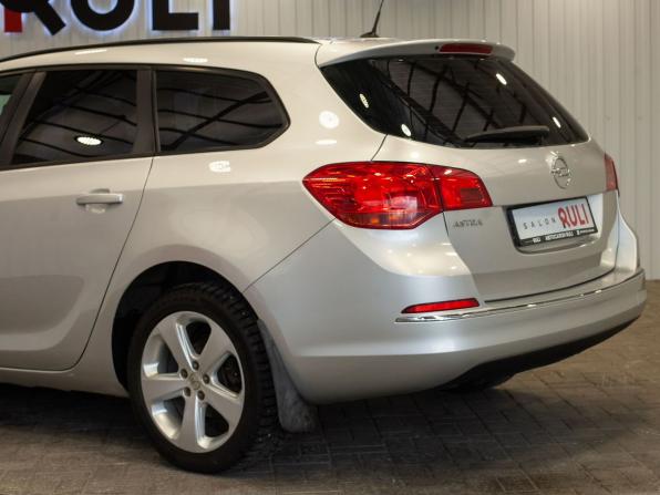 Opel Astra J Рестайлинг с пробегом 2013 года, цена 845 000 рублей, 195233 км, универсал, Автокод Объявления