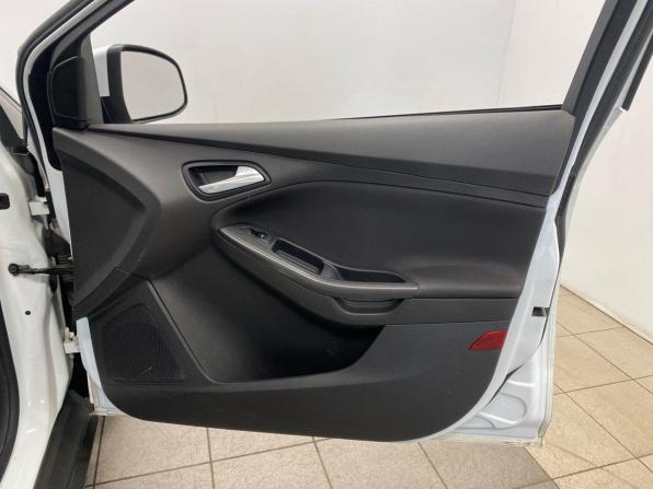 Ford Focus III Рестайлинг с пробегом 2017 года, цена 619 000 рублей, 143000 км, универсал, Автокод Объявления