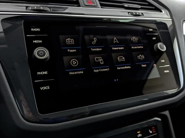 Volkswagen Tiguan II Рестайлинг с пробегом 2021 года, цена 3 825 000 рублей, 17314 км, внедорожник, Автокод Объявления