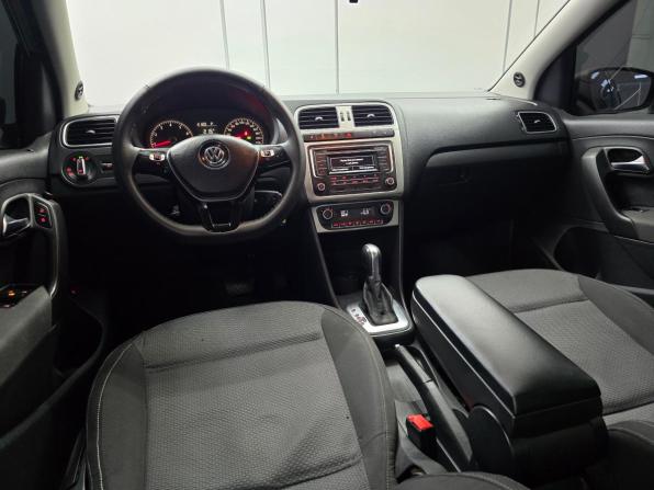 Volkswagen Polo V Рестайлинг с пробегом 2017 года, цена 1 249 000 рублей, 164000 км, седан, Автокод Объявления