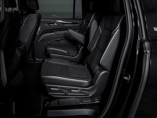 Cadillac Escalade V с пробегом 2023 года, цена 14 701 500 рублей, 6000 км, внедорожник, Автокод Объявления