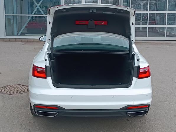 Audi A4 V (B9) Рестайлинг с пробегом 2021 года, цена 3 282 000 рублей, 32300 км, седан, Автокод Объявления