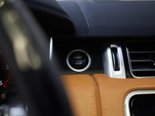 Land Rover Range Rover IV Рестайлинг с пробегом 2020 года, цена 8 600 000 рублей, 110115 км, внедорожник, Автокод Объявления