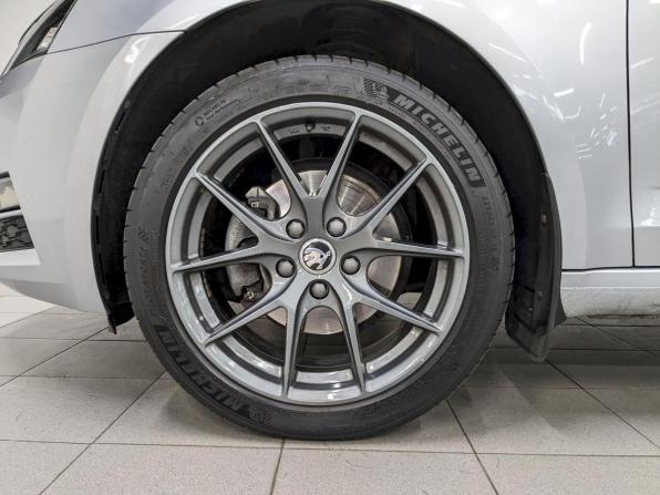 Skoda Octavia III (A7) Рестайлинг с пробегом 2019 года, цена 2 150 000 рублей, 82000 км, лифтбек, Автокод Объявления