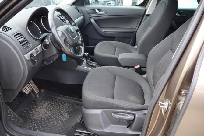 Skoda Yeti I с пробегом 2012 года, цена 899 000 рублей, 126000 км, внедорожник, Автокод Объявления