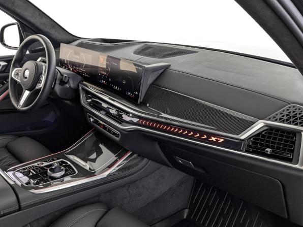 BMW X7 I (G07) Рестайлинг с пробегом 2024 года, цена 14 850 000 рублей, 5158 км, внедорожник, Автокод Объявления